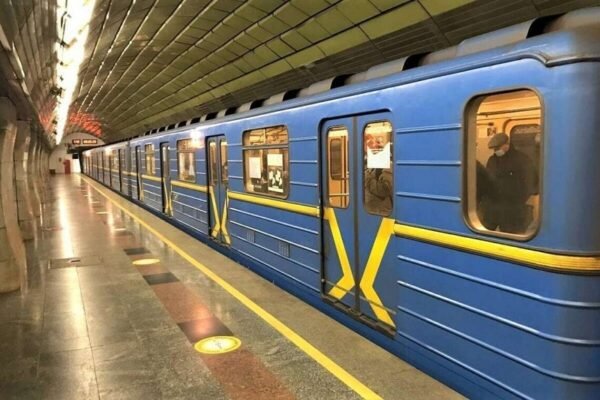 Кличко пообіцяв не зупиняти метро в Києві