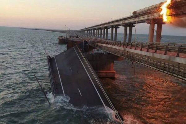Не раніше грудня: Окупанти визнали, що рух переправою поки відновити неможливо