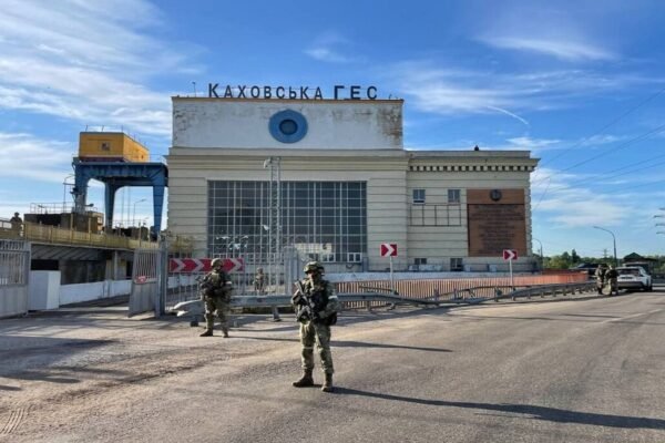 Окупанти мінують шлюзи і опори Каховської ГЕС, – ГУР