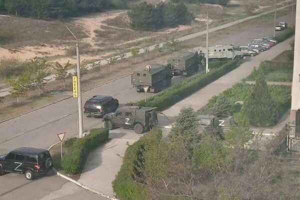 Росіяни тікають з Енергодару, прихопивши награбоване майно, – Енергоатом