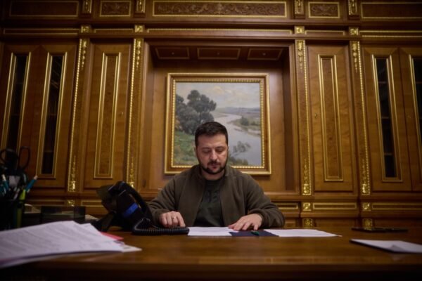 Зеленський закликав українців долучатися до акції What We Are Fighting For