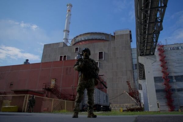 Сто працівників Запорізької АЕС підписали контракти з “Росатомом”, – “Енергоатом”