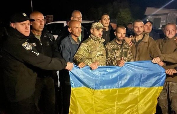 У лікарнях перебувають понад 100 визволених з полону “азовців”