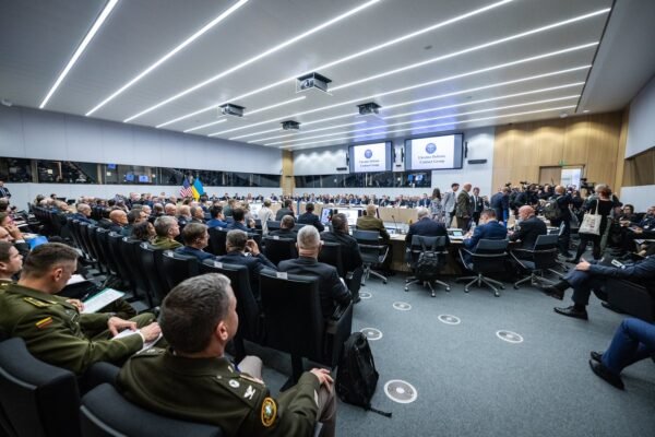 РСЗВ Mars II та САУ PzH 2000: Що отримає Україна після “Рамштайну”