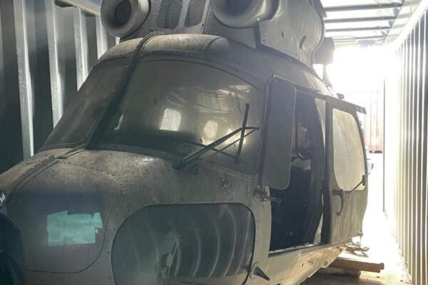 Під час обшуків на Одеській митниці виявлено гвинтокрил Мі-2 у вантажному контейнері