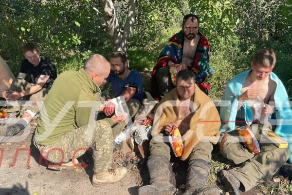 На Херсонщині 12 російських військових здалися в полон ЗСУ (ФОТО, ВІДЕО)