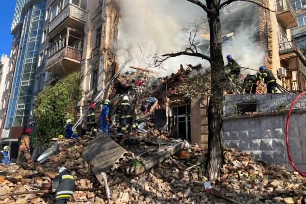 Атака дронів на Київ: пошкоджений будинок неможливо відновити