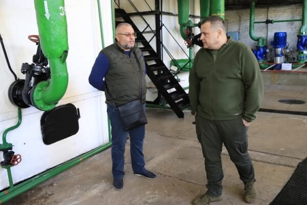 Дуже великі витрати: У Дніпрі максимально затягуватимуть з початком опалювального сезону