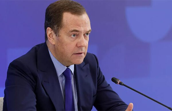 СБУ оголосила у розшук екс-президента рф медведєва