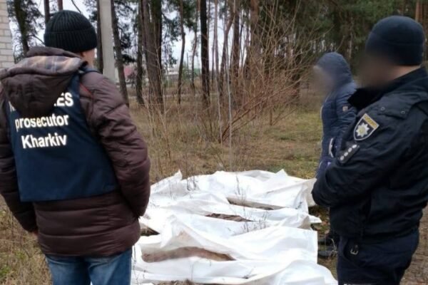 На Харківщині ексгумували тіла 5 загиблих внаслідок російського авіаудару, серед них – двоє дітей (ФОТО)