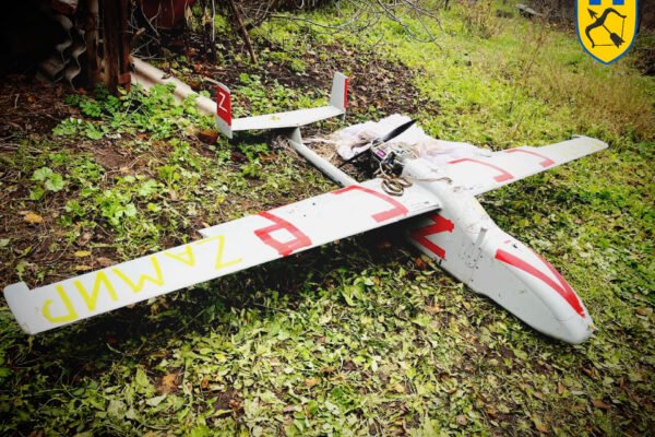 На Харківщині бійці тероборони затрофеїли ворожий дрон “Гранат-4” (ФОТО)