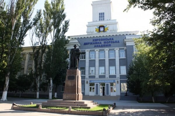 Російські воєнкори знову “мутять тему” із зняттям триколорів у Херсоні (ВІДЕО)