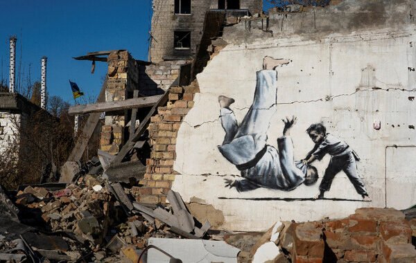 Бенксі підтвердив своє авторство 7 графіті у Києві та Київській області