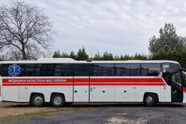 Норвегія передала Україні військові медичні автобуси (ФОТО)