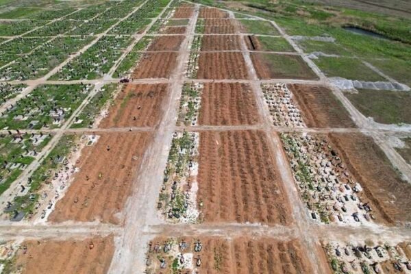 Неподалік Маріуполя знайшли 1500 нових поховань, – ЗМІ