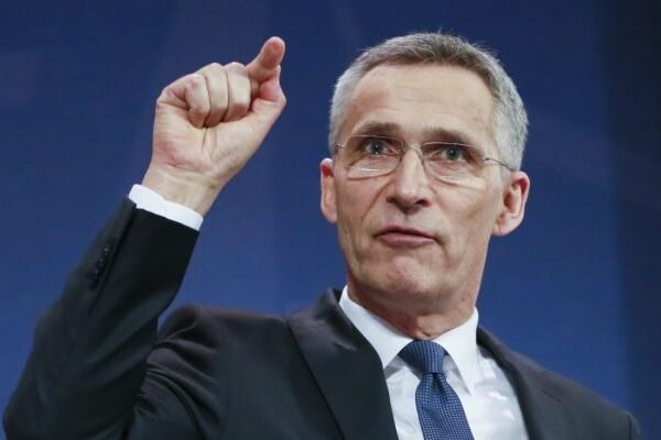 Генсек НАТО їде до Британії подивитися на підготовку українських військових