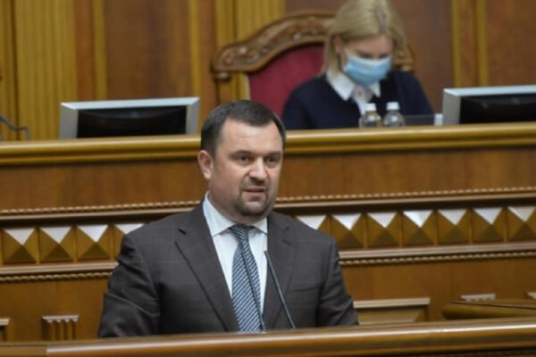 Голова Рахункової палати знову подав у відставку і звинуватив НАБУ у політичному переслідуванні