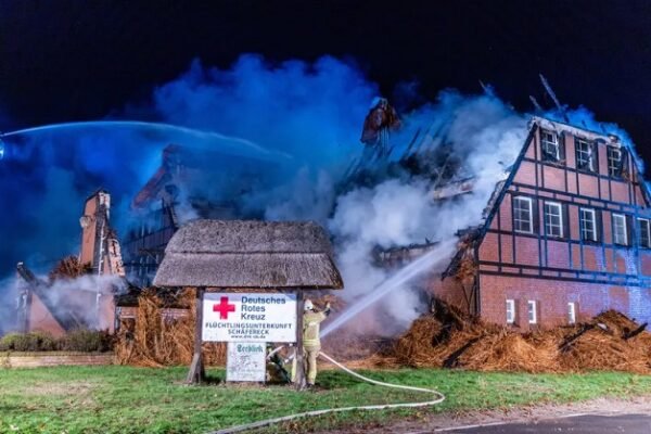 Пожежа у притулку для українських біженців в Німеччині: Поліція підозрює в підпалі пожежника