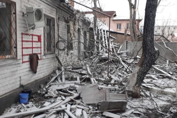 У Голій Пристані окупанти влучили у станцію швидкої допомоги: є поранений (ФОТО)