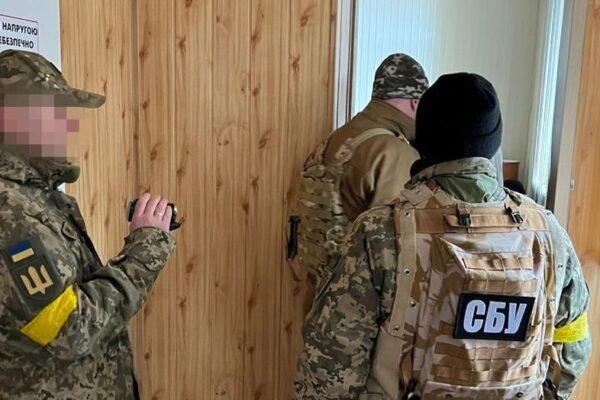 Херсонський автоперевізник надав окупантам автобуси для перевезення військових з Криму (ФОТО)