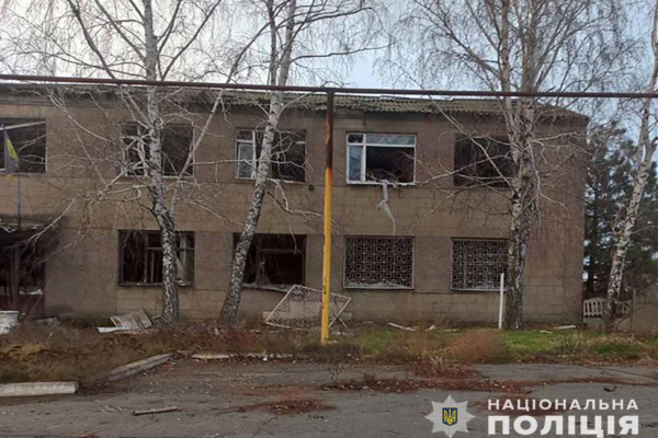 Наслідки чергових ворожих обстрілів Запорізької області: серед постраждалих – двоє поліцейських (ФОТО)