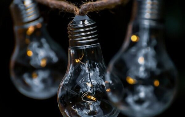 Укренерго повідомляє про значний дефіцит електрики в країні