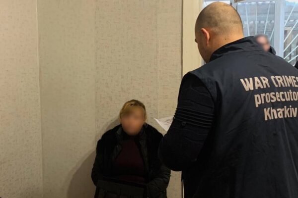 Збирала паспортні дані жителів: на Харківщині затримали чергову псевдопосадовицю (ФОТО)