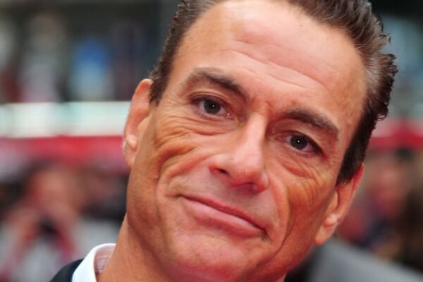 Як голлівудська зірка Ван Дамм вивчив на Закарпатті “Слава Україні!” (ВІДЕО)