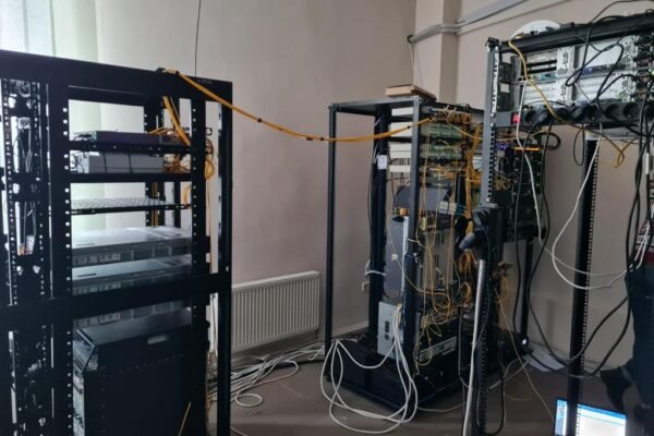 В Одесі припинили роботу провайдера, що надавав доступ до пропагандистських телеканалів рф (ФОТО, ВІДЕО)