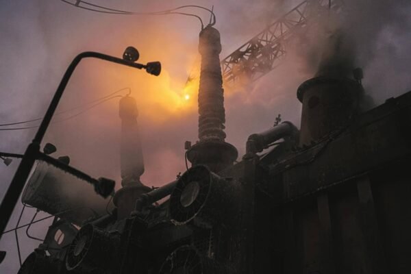 Яка ситуація в Києві з теплом та водопостачанням після ранкових атак