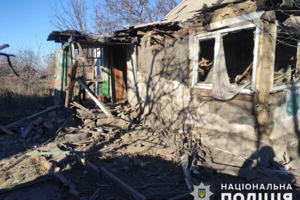 Війська рф впродовж доби гатили по 9 населеним пунктам Донеччини (ФОТО)