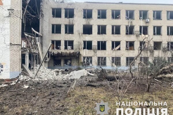 Росіяни обстріляли Донеччину із ЗРК “С-300”, “Градами”, артилерією та мінометами (ФОТО)