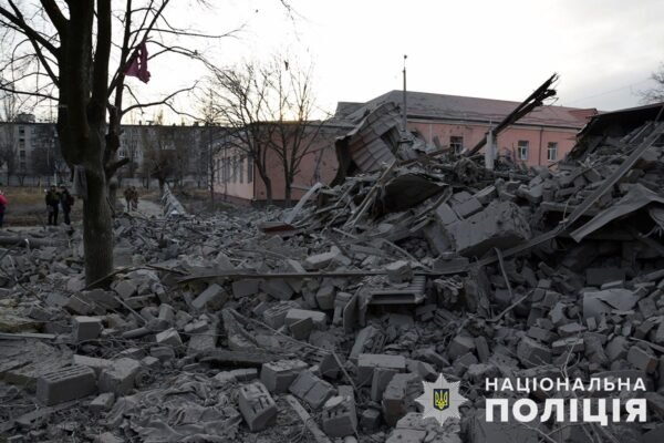 Росіяни вдарили ракетами С-300 по Краматорську: подробиці (ФОТО, ВІДЕО)