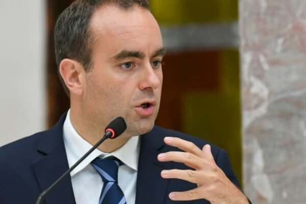 Підтвердити підтримку України: До Києва прибув міністр оборони Франції (ВІДЕО)