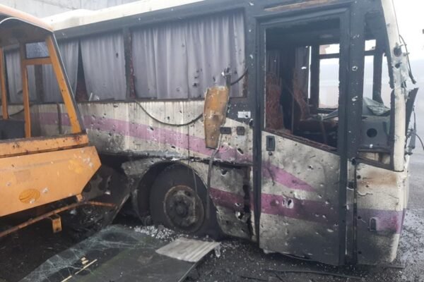 Бахмут, Вугледар, Гірник: Рашисти без перестанку обстрілюють Донеччину (ФОТО)