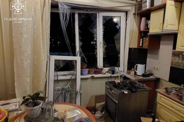 Вибух в столичній багатоповерхівці: В квартирі вибухнув газовий балончик (ФОТО)