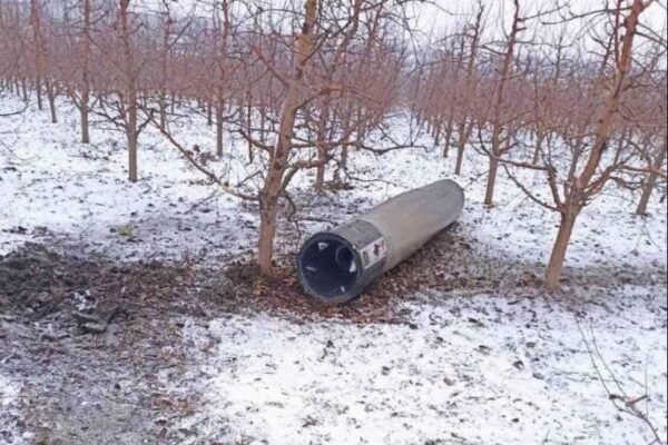 Одна з російських ракет впала на території Молдови (ФОТО)