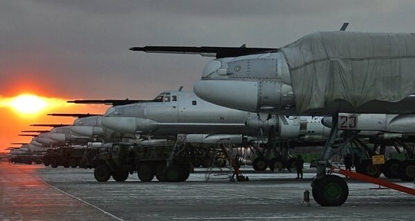 П’ять пошкоджених бомбардувальників, 17 трупів росіян та десятки поранених, – Золкін про бавовну в Енгельсі 26 грудня