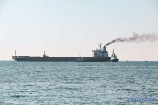 Судно з українською кукурудзою сіло на мілину в Суецькому каналі