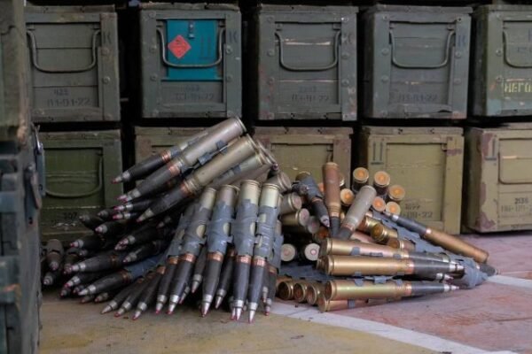 Російська армія не в змозі вчасно поповнювати запаси боєприпасів, – ISW