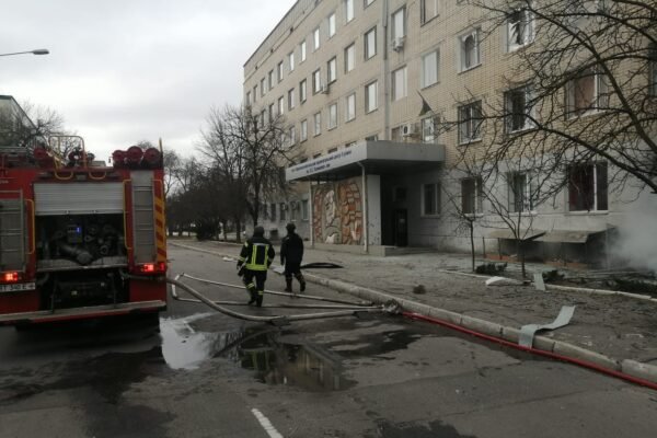 Росіяни обстрілюють Херсонщину з РСЗВ, мінометів та важкої артилерії: є загиблий (ФОТО)