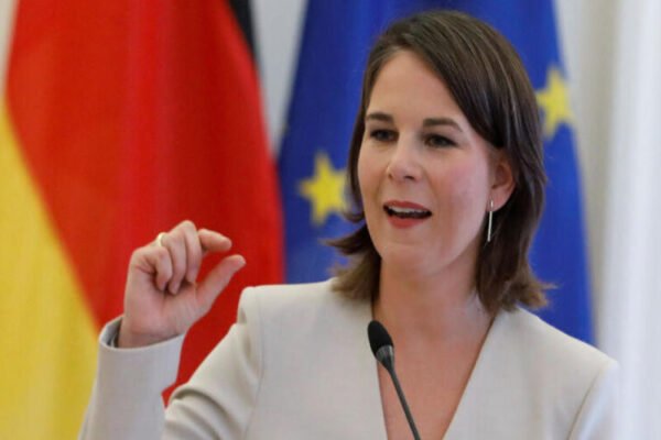 Символ російського божевілля: Міністр закордонних справ Німеччини “таємно” побувала в Харкові