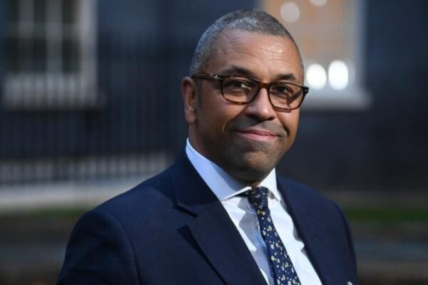 Велика Британія передасть Україні ще понад 200 одиниць бронетехніки, – МЗС