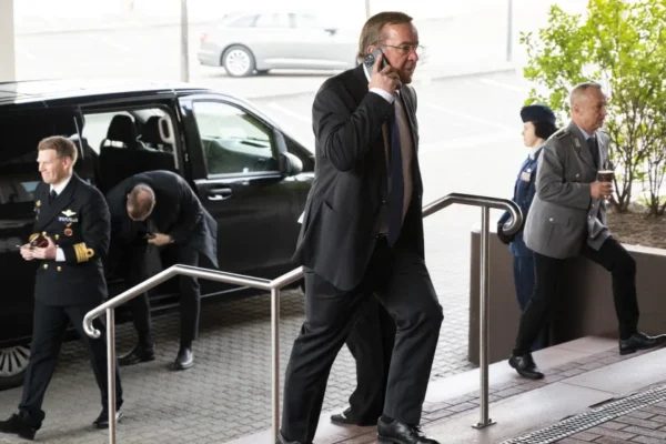 Коли порахують “Леопарди”: Міністр оборони Німеччині приїде в Україну у найближчі тижні