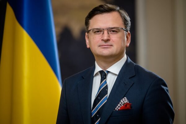 Кулеба написав заяву про відставку