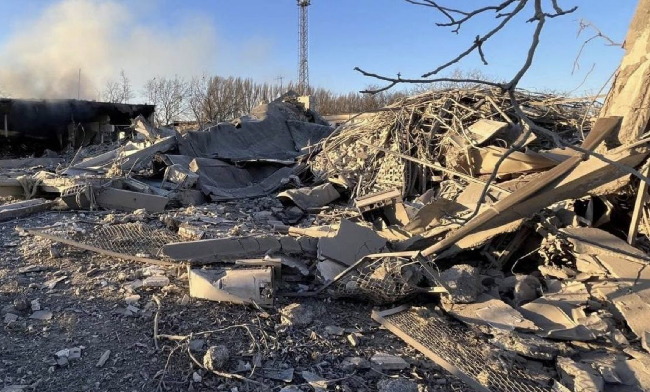 Новости украины на сегодняшний 2023. Разрушенный дом.