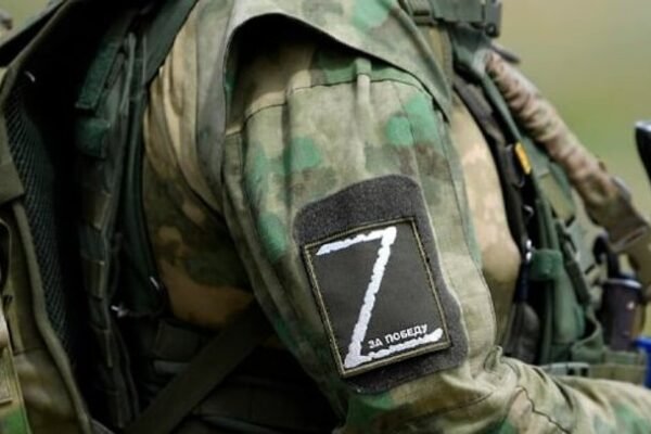 На Донеччині військові рф міняють форму на цивільний спецодяг