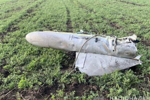 На підльоті до Дніпра ППО збила високоточну керовану ракету і дрони-камікадзе