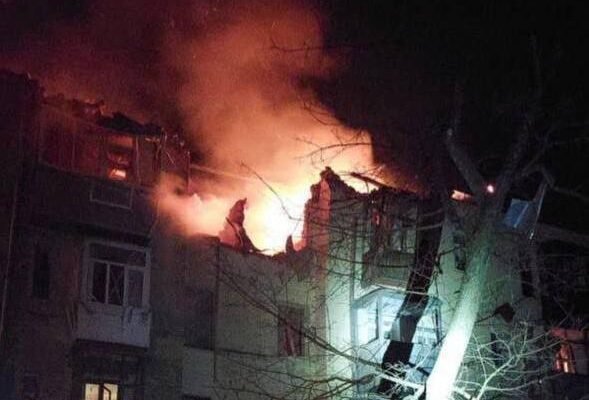 Ракетний удар по будинку в Харкові: Станом на 00:10 30 січня відомо про трьох постраждалих