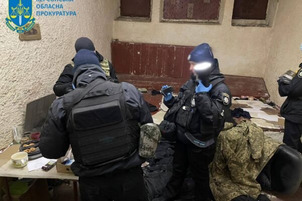 У Херсоні виявили катівню окупантів у будівлі обласного главку поліції (ФОТО)